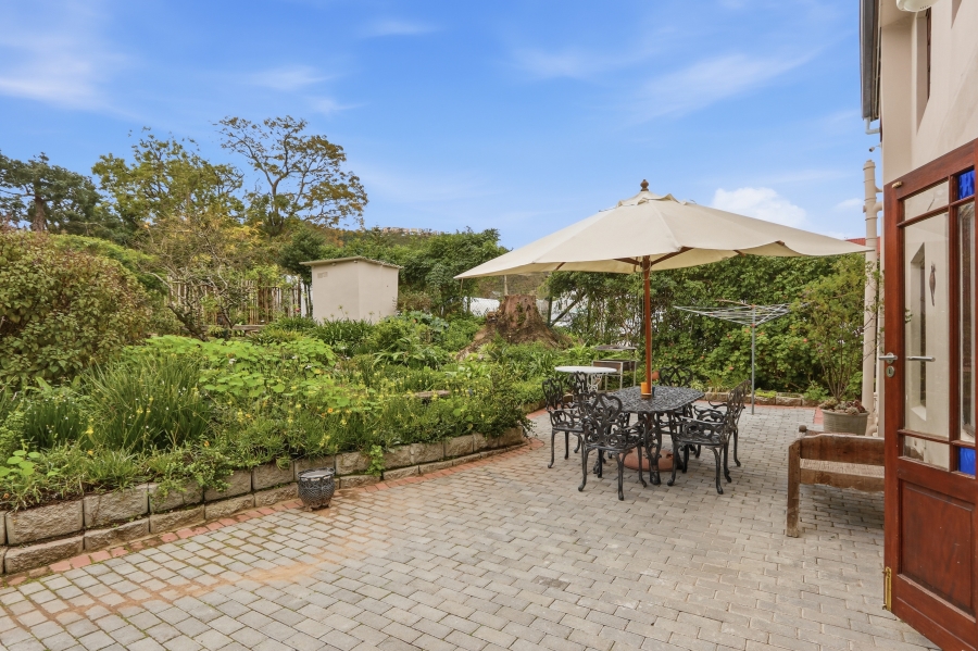 4 Bedroom Property for Sale in Knysna Central Western Cape